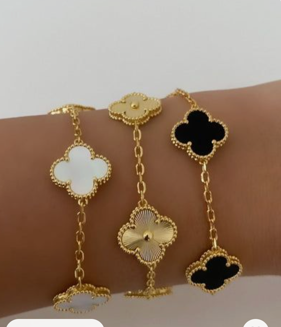 18K Gold And Black 4 Leaf Clover Bracelet